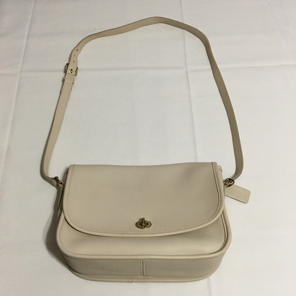 Vintage Coach City Bag Crossbody Leather Turnlock Flap Shoulder Bag Cream